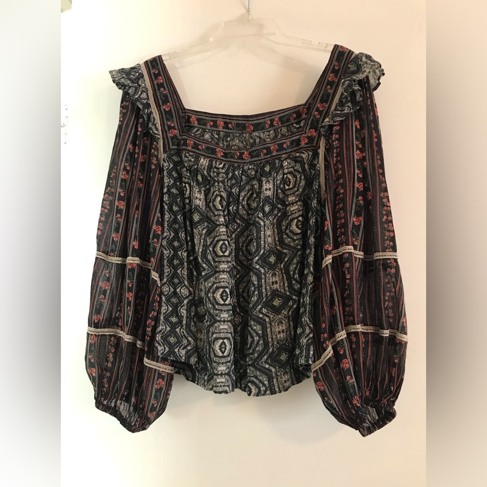 Free People peasant top L